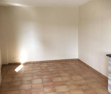 Location appartement t1 bis 2 pièces 38 m² à Villefranche-de-Rouergue (12200) - Photo 3