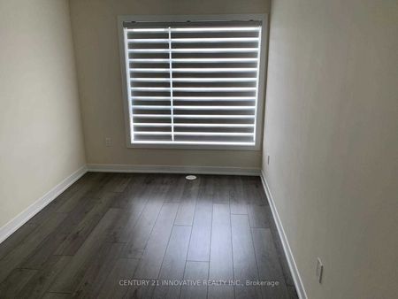 Townhouse For Lease | E8115070 - Photo 4