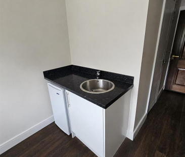 Studio to rent - Photo 5