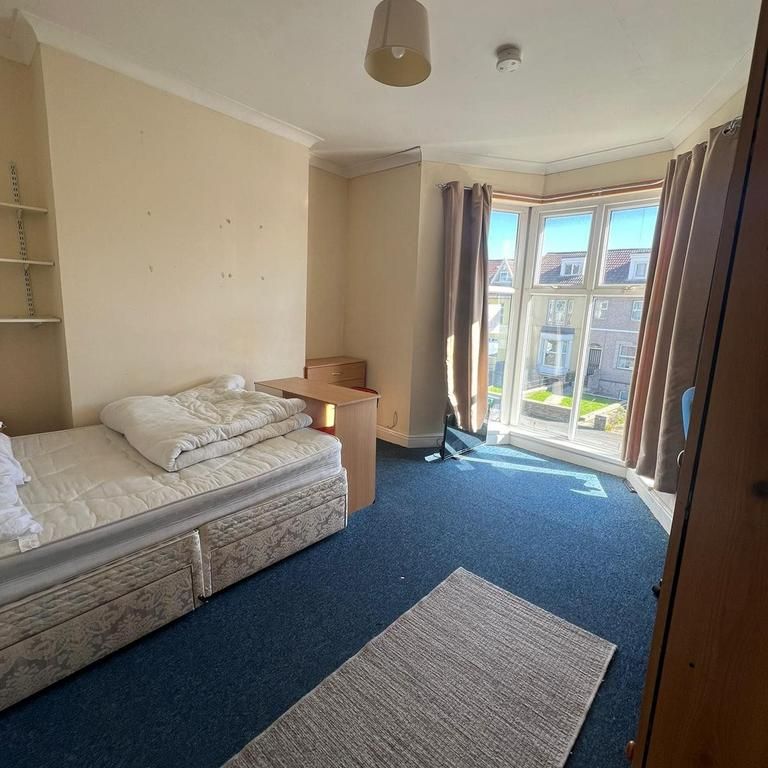 5 bedroom house to rent - Photo 1