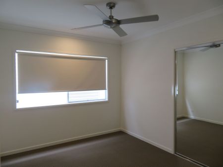 Stylish Lakeside Living in Birtinya - Photo 2