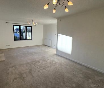 5 bedroom detached house to rent - Photo 2