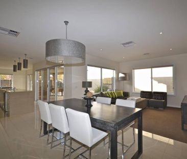 FULLY FURNISHED - AVAILABLE NOW - Photo 1