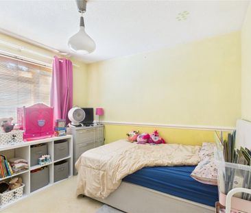 3 bedroom detached house to rent - Photo 5