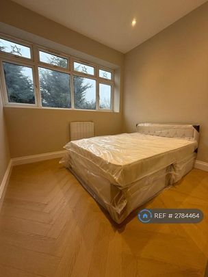 22 bedroom flat to rent - Photo 1