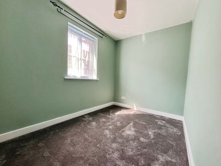 Pelham Place, London, W13 0HT - Photo 2