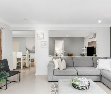 6 Trevor Toms Drive, Acacia Gardens NSW 2763 - House For Rent | Domain - Photo 3