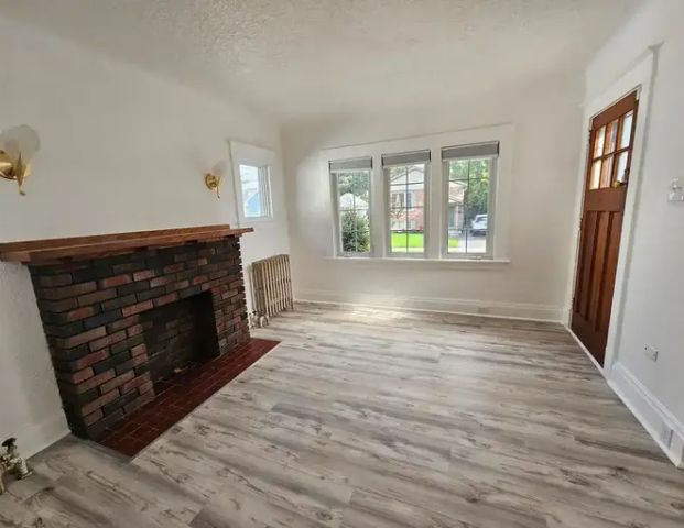 9 Water Street | 9 Water Street, St. Catharines - Photo 1