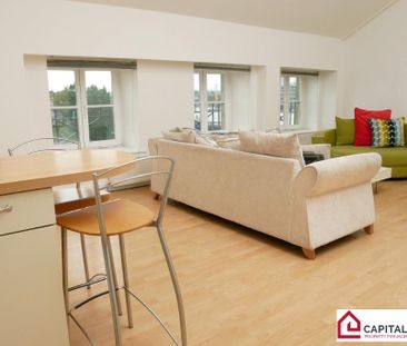 3 bedroom flat to rent - Photo 2