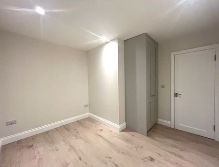 Eadestown, Naas, Co. Kildare - Photo 3