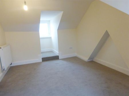 Trafalgar Road - Photo 2