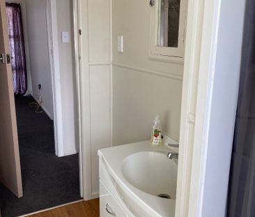 Looking for a comfy 2-bedroom, 1-bath unit in Hamilton East? - Photo 5