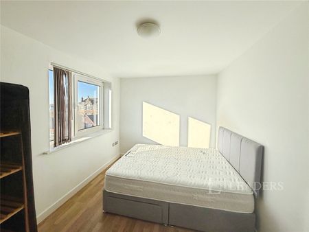 2 bedroom apartment to rent Castle Place, 117 High Street, Southampton, SO14 - Photo 3