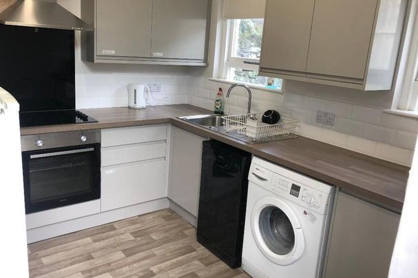 1 bedroom in a house share to rent - Photo 1