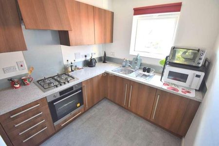 Gweal Avenue, Kennet Island, RG2 - Photo 2