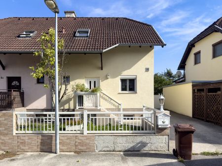 Wohnen mit Wohlfühlfaktor – Doppelhaushälfte mit Wintergarten, Pool & Garten in Ebreichsdorf - Photo 5