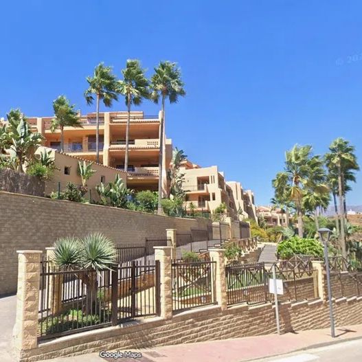 Alquiler de piso en Calle Benalauría - Foto 1