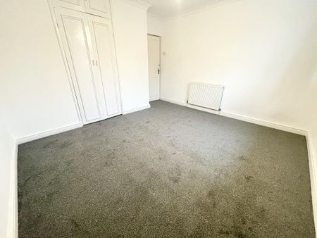 4 bedroom terraced house to rent - Photo 5
