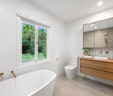 3 Shallmar Street, The Gap, Qld 4061 - Photo 6