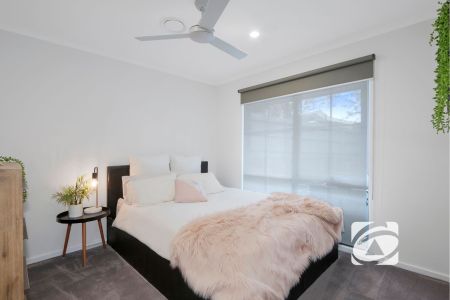 MODERN AND COMFORTABLE HOME - Photo 2