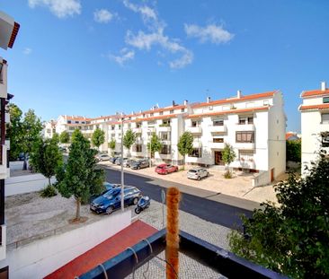 Apartamento T3 Luminoso com Garagem e Arrecadação em Cascais - Photo 5