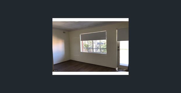 SPACIOUS LIVING IN IDEAL LOCATION !!! - Photo 1