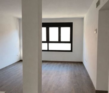 Piso de alquiler en Calle Tampa, Carranque - Haza Cuevas - Photo 1