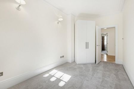 4 bedroom retirement property to rent - Photo 4