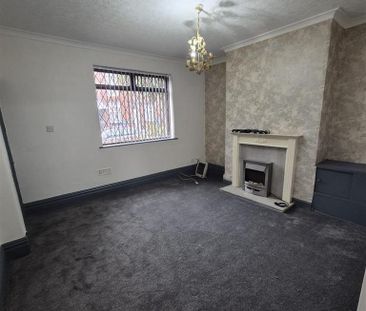 3 bedroom end of terrace house to rent - Photo 1