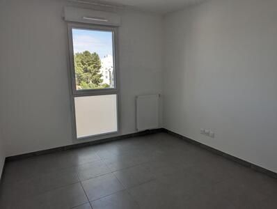 Location Appartement 3 pièces 68m² ISTRES 13800 - Photo 5