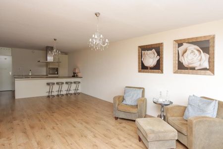 Appartement te huur: Urkwal 22 1324 HM Almere - Photo 2