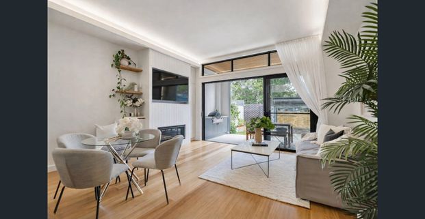 Large family home with a perfect layout - Photo 1