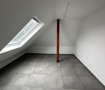 Erstbezug! Moderne, frisch sanierte Dachgeschosswohnung - Foto 2