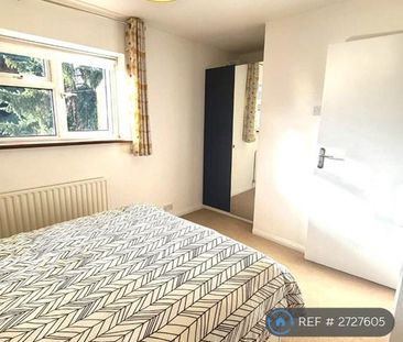 2 bedroom semi-detached house to rent - Photo 6