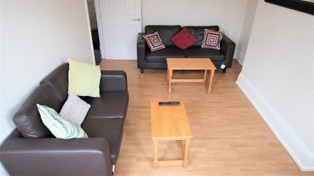 4 bedroom maisonette to rent - Photo 3