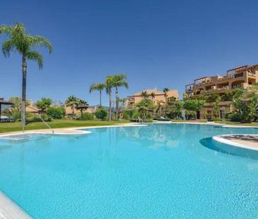Luxury Flat for rent in Benahavís, Andalusia - Photo 2