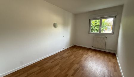 Appartement 3 pièces 70m2 REIMS 740 euros - Photo 2
