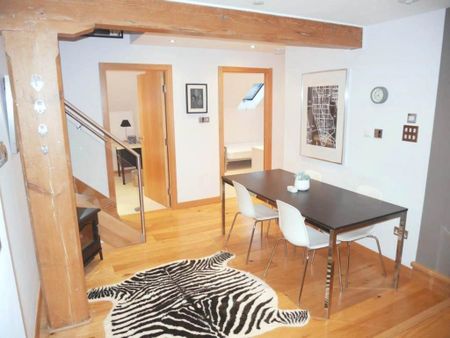 3 bedroom flat to rent - Photo 4