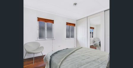 Family Home in the heart of Kedron - Photo 2