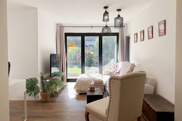 3 bedroom semi-detached bungalow to rent - Photo 1