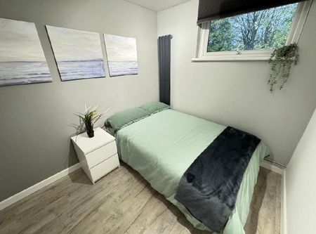 5 bedroom flat share to rent - Photo 3