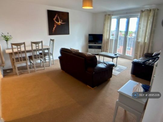 2 bedroom flat to rent - Photo 1