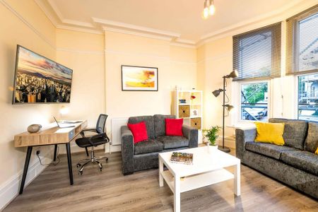 6 bedroom house to rent - Photo 2