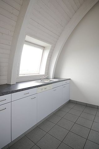 "helle und zentrumsnahe Wohnung sucht neuen Bewohner!" - Photo 4