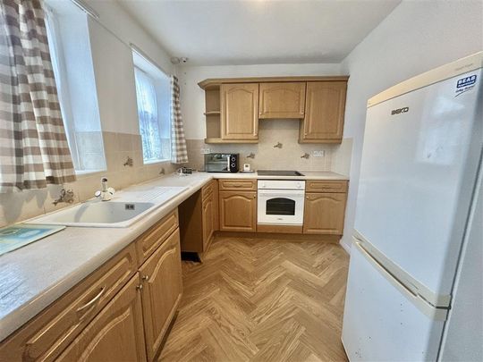 Collins Avenue, Sutton-In-Ashfield - Photo 1