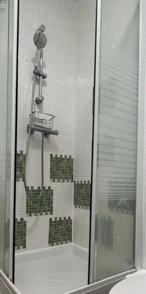 4 bedroom semi-detached house to rent - Photo 1