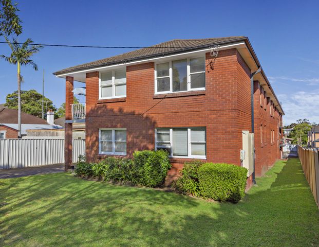 2 bedroom unit with brand new kitchen - Photo 1