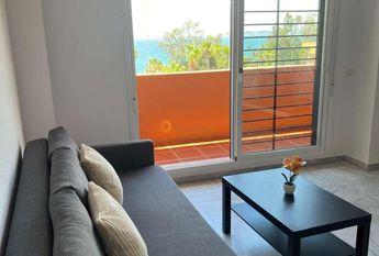 LONG SEASON. BEAUTIFUL APARTMENT FOR RENT IN BENALMADENA IS NOW FOR RENT.