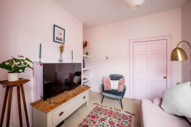 Walcot Buildings - Photo 1