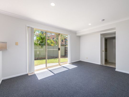 4/2 Doyalson Place, Helensvale - Photo 1